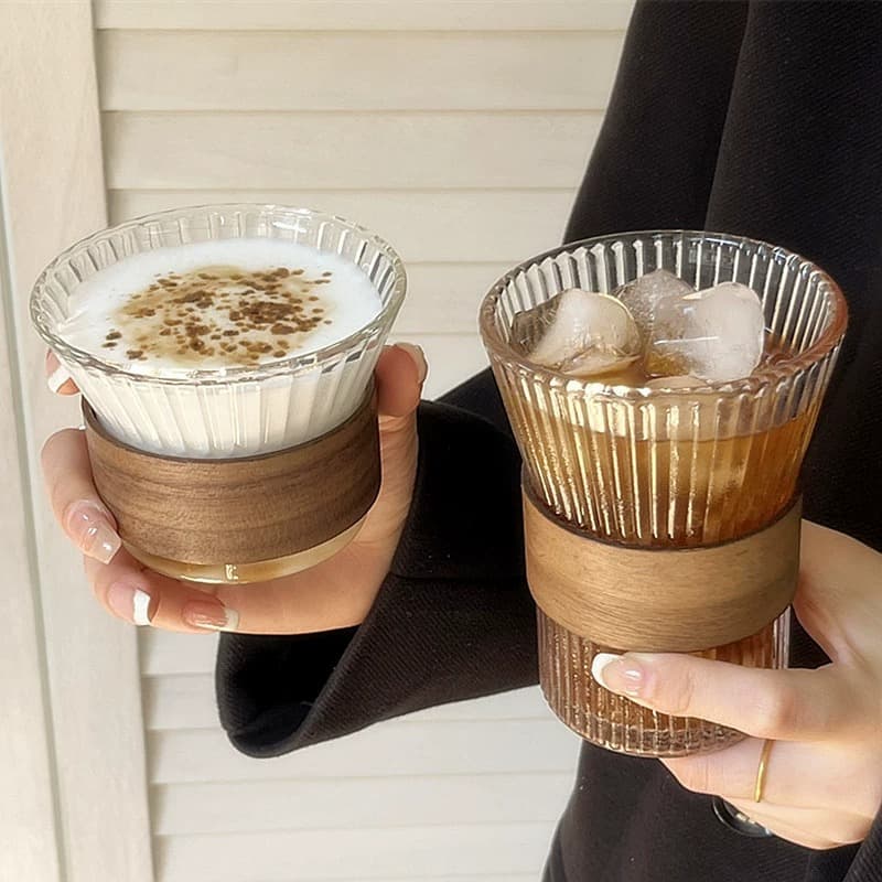 Accordion Waist Cup with Hanging Ear, Iced Americano Latte Latte Art Cup, Bamboo Sleeve Glass Cup, for Cafes
