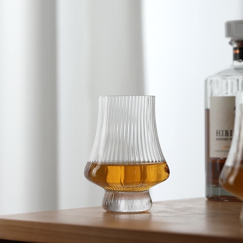 Lead-Free Crystal Glass Snifter - Vertical Ridge Design for Whisky, Brandy, Cognac, Bar & Club Light Luxury Tasting and Storage