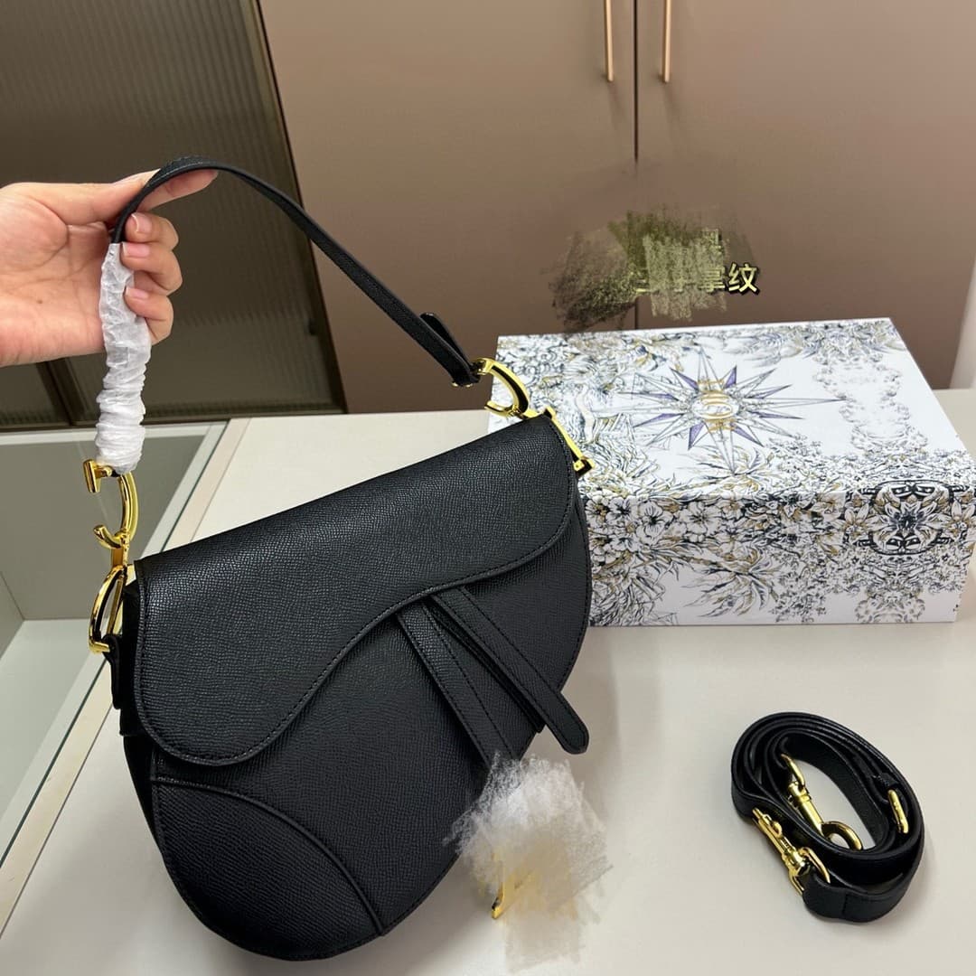 Cross-border Di Family Saddle Bag D Saddle Bag Women's Crossbody Bag Fashion Versatile Cross-Border E-Commerce Sourcing and Dropshipping
