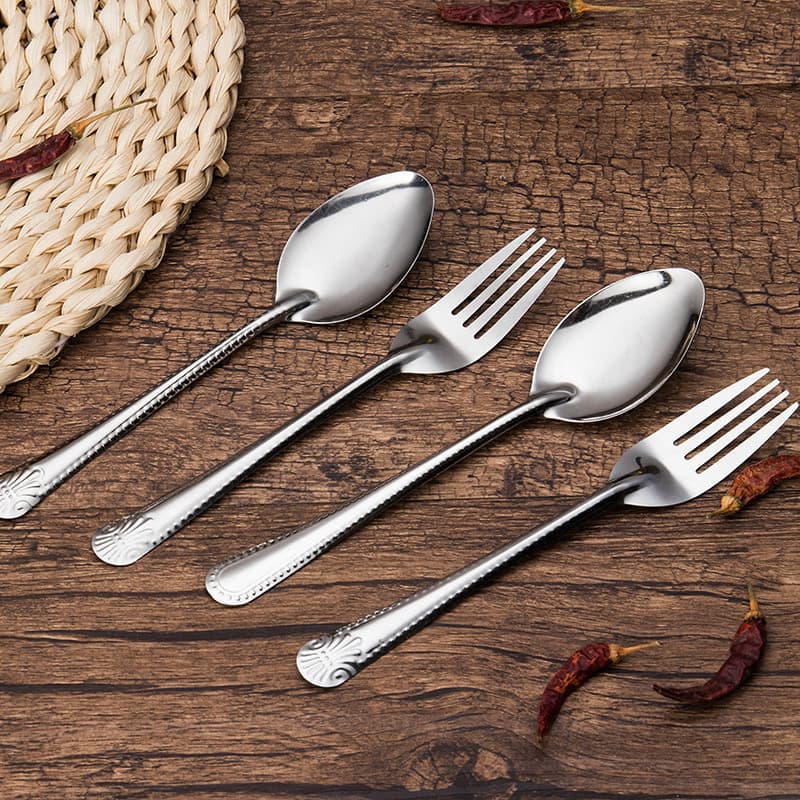 Household long-handled stainless steel fruit fork and coffee stirring spoon; restaurant stainless steel cake and dessert spoon and fork set.