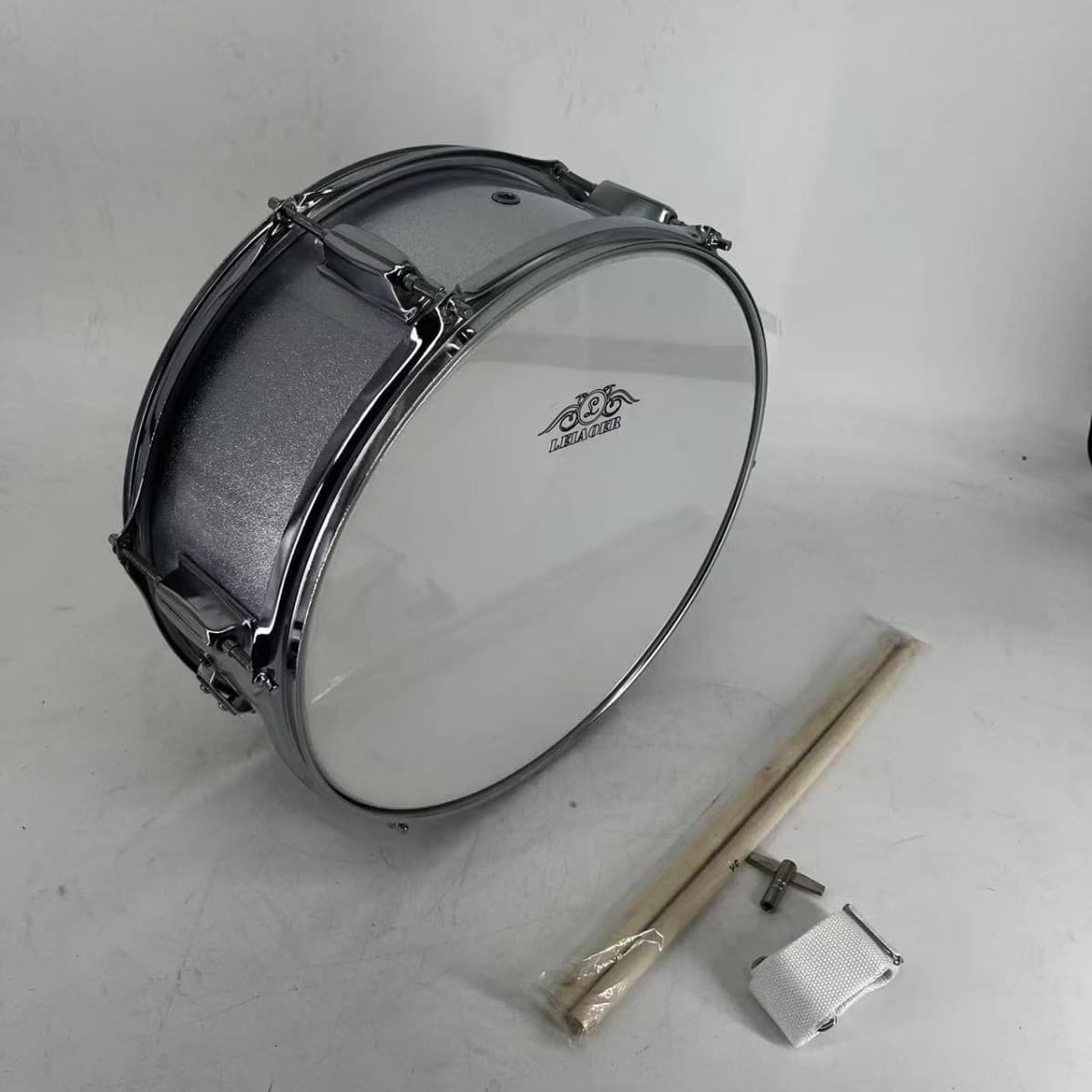 Snare Drum Instrument Young Pioneers Drum and Bugle Corps Student Big Band Drum Manufacturer Performance Drum Music