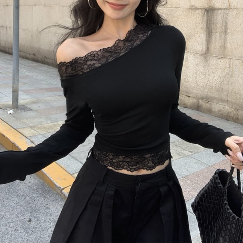 Pure Desire Sexy Slant Collar Patchwork Lace Trim Long Sleeve T-Shirt for Women, Versatile Irregular Waist Casual Top, Ins Fashion
