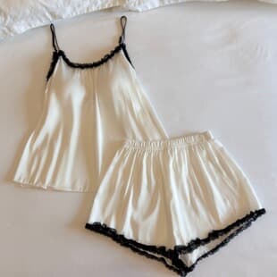 Ice Silk Pajamas for Women Summer V-Neck Camisole Shorts Lace Trim Sweet Style with Padded Bra Loungewear 2-Piece Set