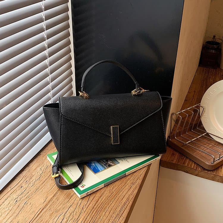 New Kelly Bag, European and American Fashion Handbag, Versatile Shoulder and Crossbody Airplane Bag, Trendy Commuter Handbag