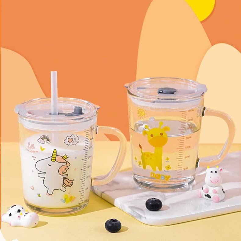 Cartoon graduated milk cup, viral glass water bottle with handle, children's straw breakfast cup with single-wall lid