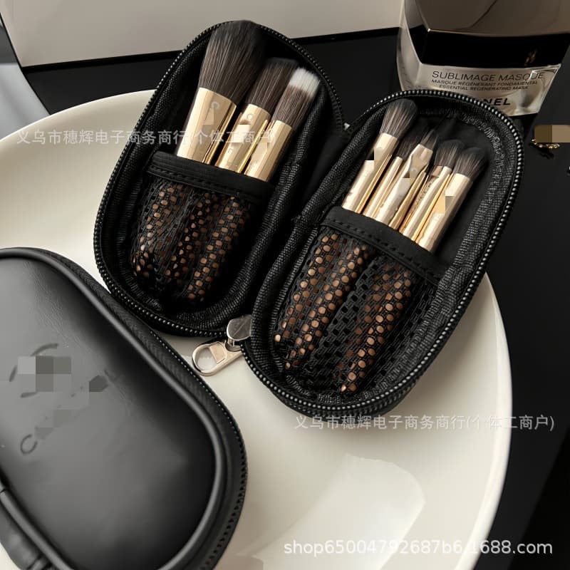 In Stock, Chanel-Style Point Makeup Brush Set, High Aesthetic, Soft and Skin-Friendly, Easy Storage, Complete Makeup Tool Kit