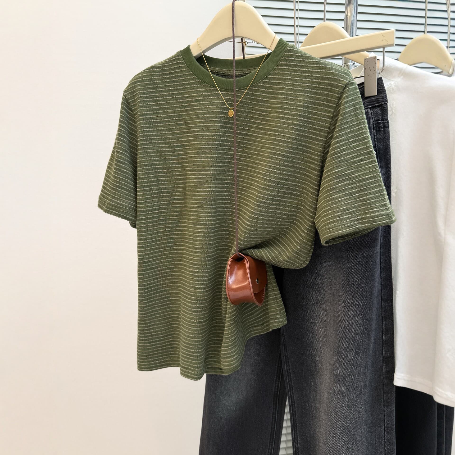 Off-White Vintage Dark Green Jacquard Stripe Short Sleeve Women's Simple Korean Style Slimming Versatile Spring Summer Round Neck T-Shirt Base Layer