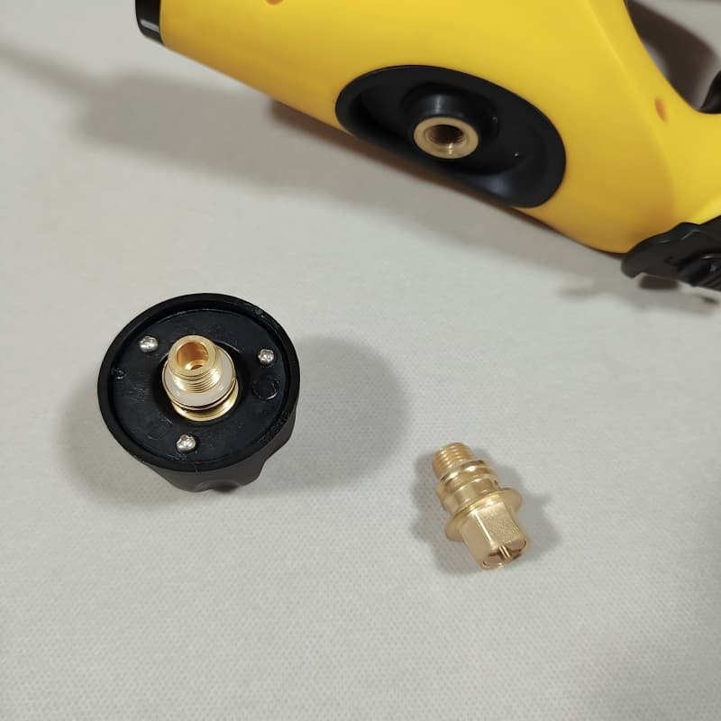 Handheld high-temperature steam cleaner accessories, copper components, integrated pressure relief valve, all-copper wire pressure-resistant steam engine copper valve
