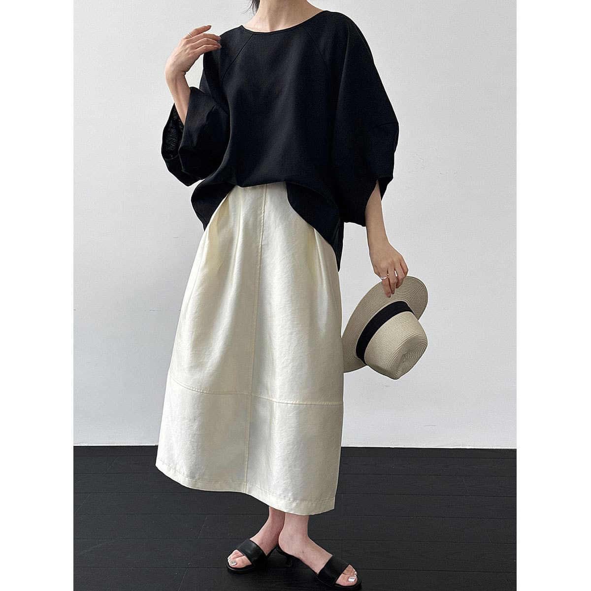 Luxi Korean-style slightly sheer batwing sleeve top for women, 26 summer thin loose fit with back slit design sense blouse 3946