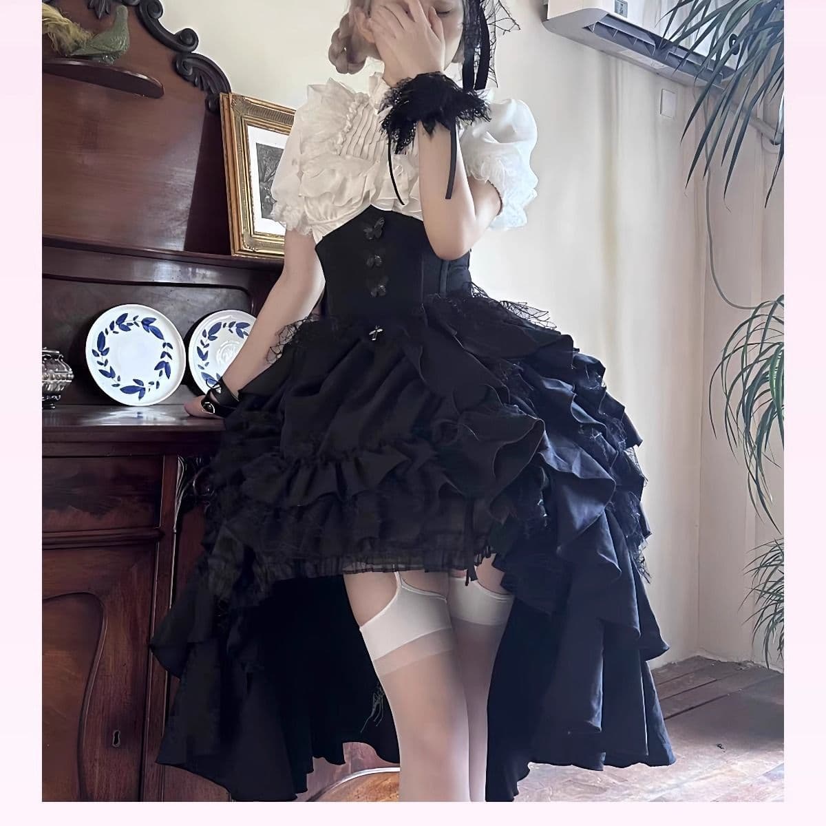 Black Gothic style Lolita black and white shirt pull-up skirt for women Gothic style skirt two-piece suit for women