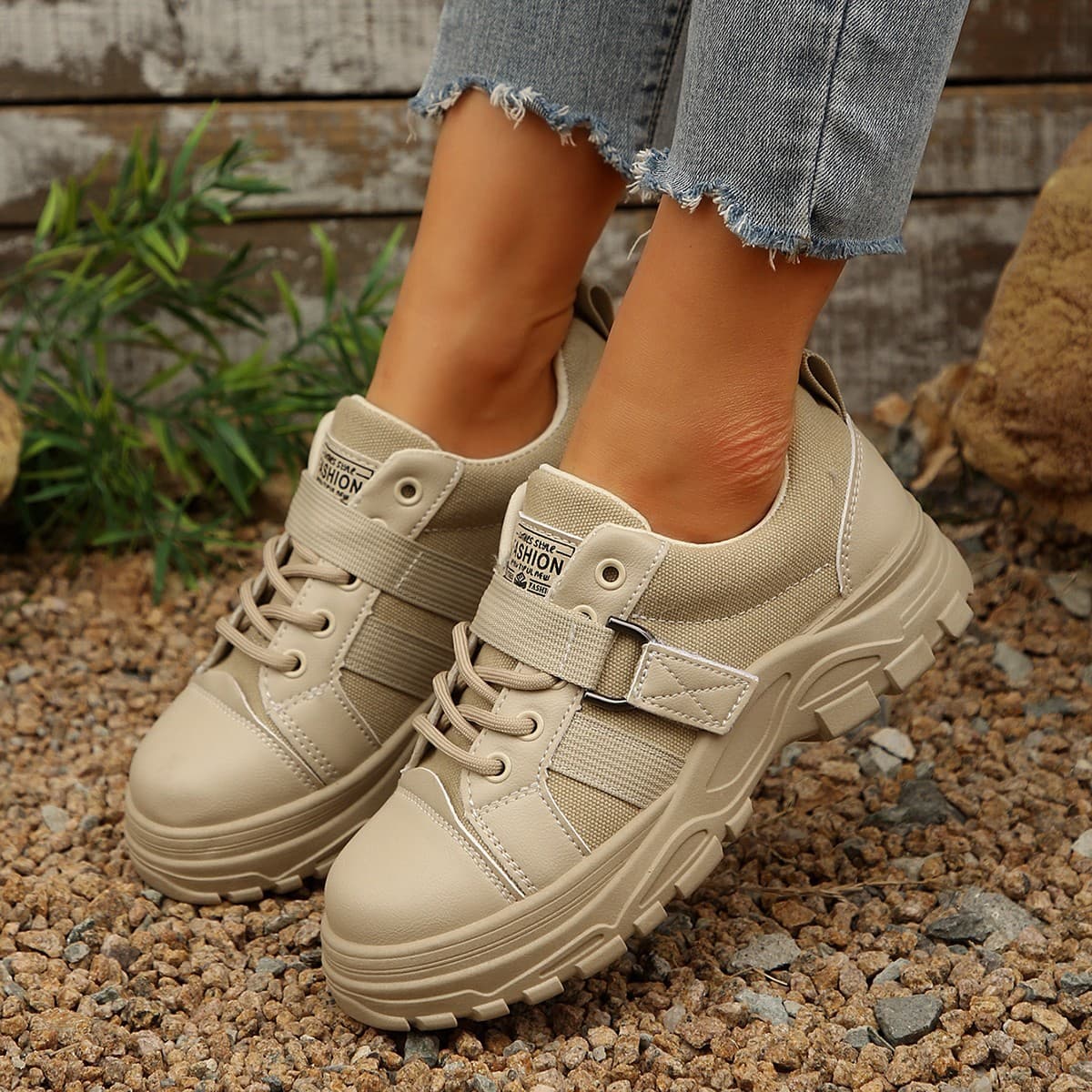 Foreign trade large size single shoes for women 2024 autumn and winter new round toe lace-up flat casual sports shoes couple shoes size 45