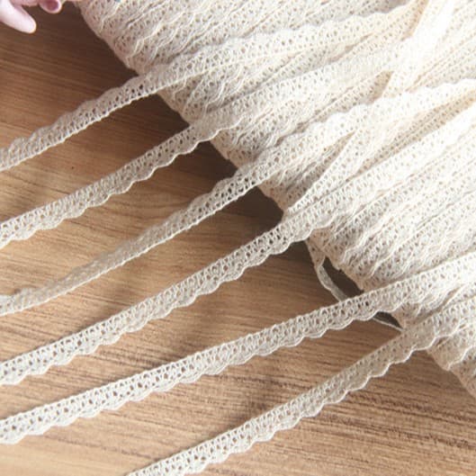 Wholesale handmade DIY clothing lace trim, beige cotton thread lace, dress embroidery lace, 0.8cm wide.