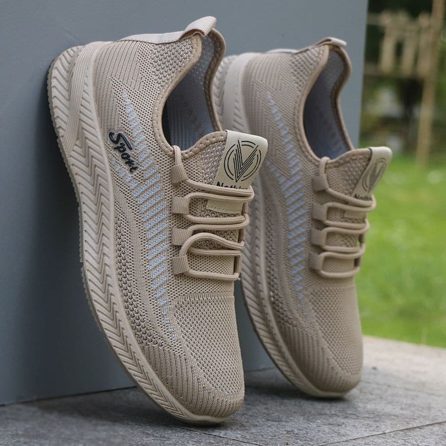2026 New Men's Shoes Summer Breathable Sports Shoes Loafers Casual Shoes Anti-Odor Anti-Slip Mesh Shoes Old Beijing Cloth Shoes