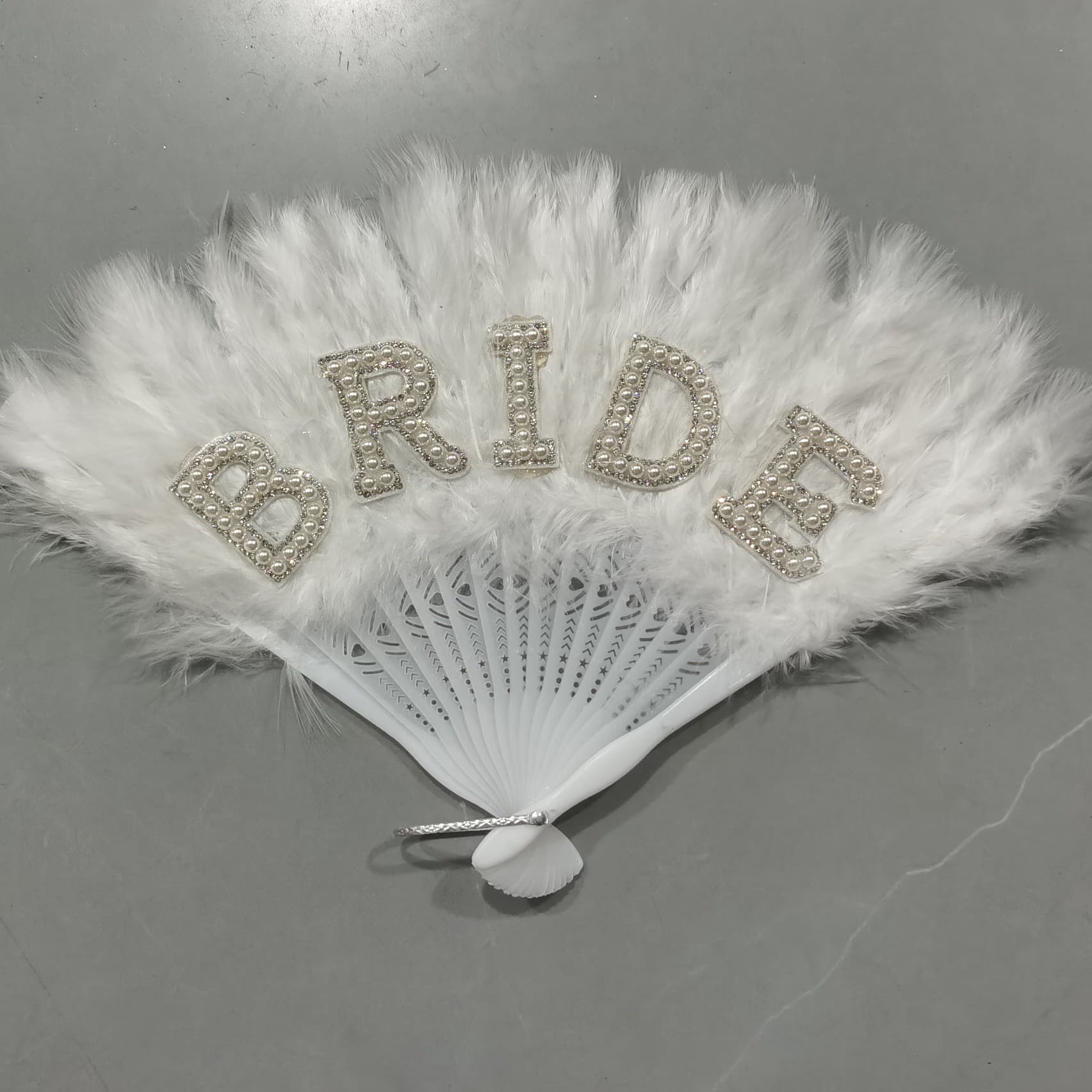 Bridal Shower Pearl Letter Feather Fan Bachelorette Party Wedding 16-Piece Feather Fan