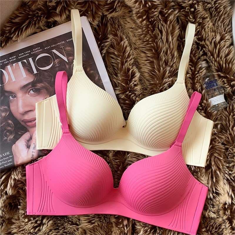 Seamless One-Piece Bra for Women, Push-Up, Breathable, Barely-There Feel, Side Coverage, Anti-Sagging, Anti-Wing Expansion, Wire-Free