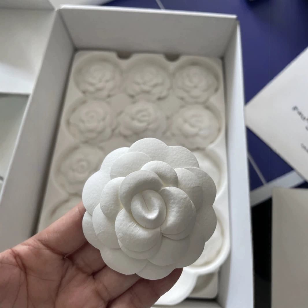 New Original 7cm White Flower Paper-style Chanel-inspired Camellia Accessory Stickers with Self-adhesive Backing for Packaging Bags
