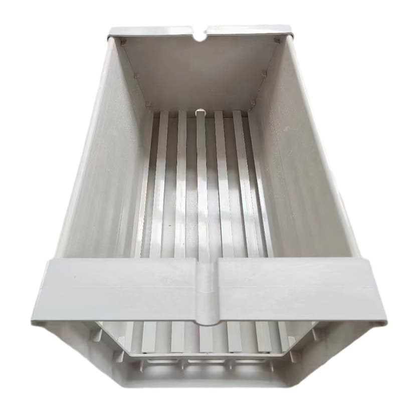 High-density vertical cultivation of strawberries, hydroponics, PVC planting troughs, vegetable hydroponic seedling troughs, strawberry planting troughs