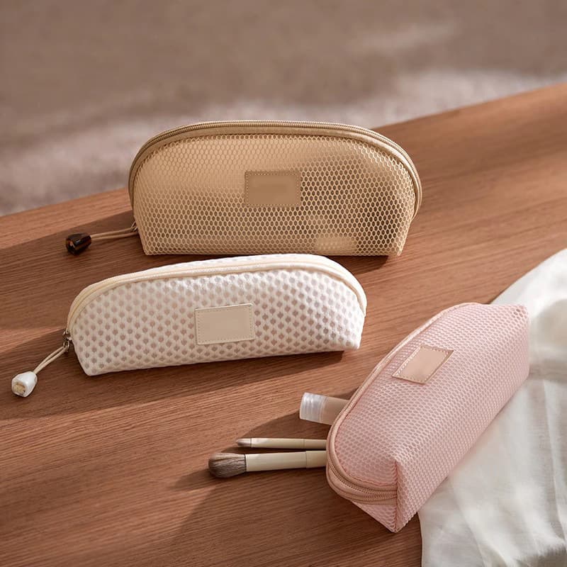 Makeup Brush Storage Bag 2026 Summer New Niche Portable Makeup Bag for Women Small Brush Bag Lipstick Toiletry Bag