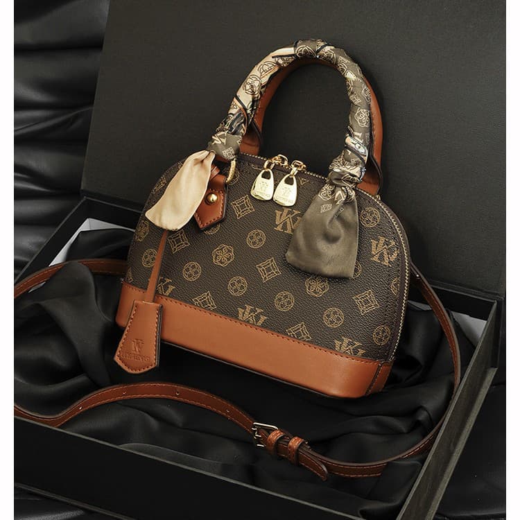 Handbag Letter Print Bag 2026 Autumn New Crossbody Trendy Fashion Women's Shoulder Bag Shell Bag