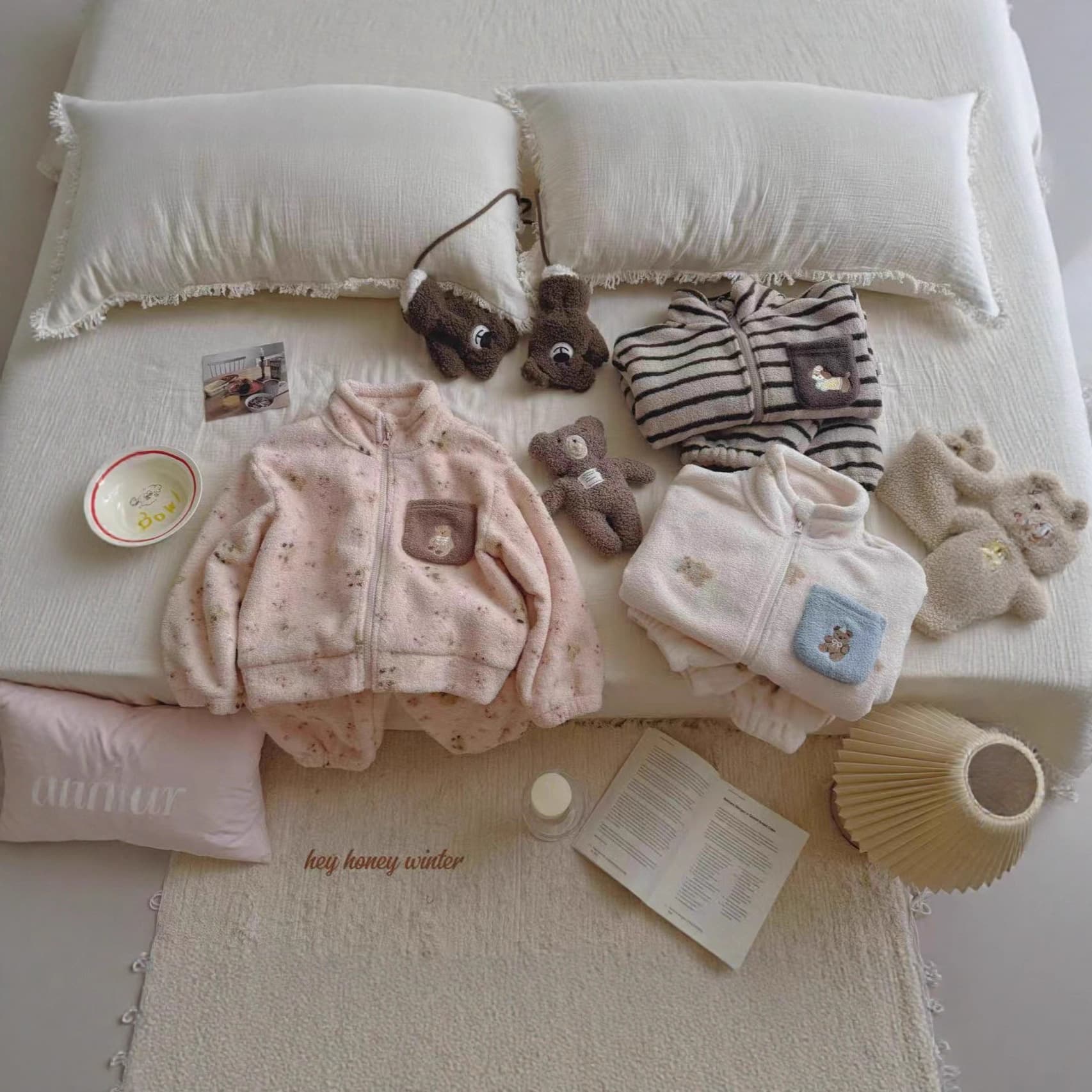 Large and small rolls of children's home clothes 25 winter new boys and girls winter warm pajamas plush chenille home clothes set
