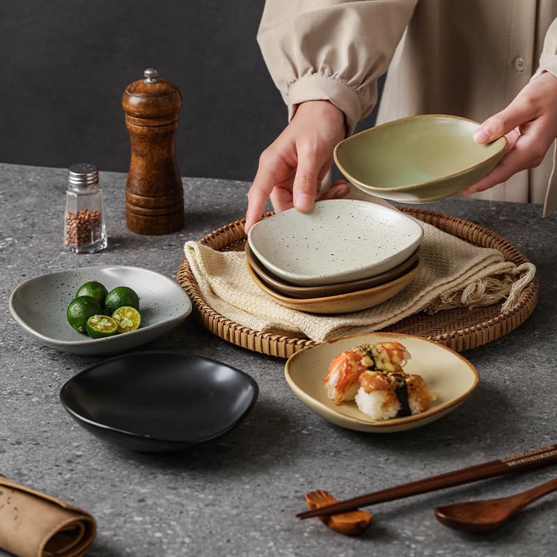 Japanese coarse ceramic dish, snack dish, special-shaped dessert, hot pot condiment dish, retro dish, creative snack dish, tableware