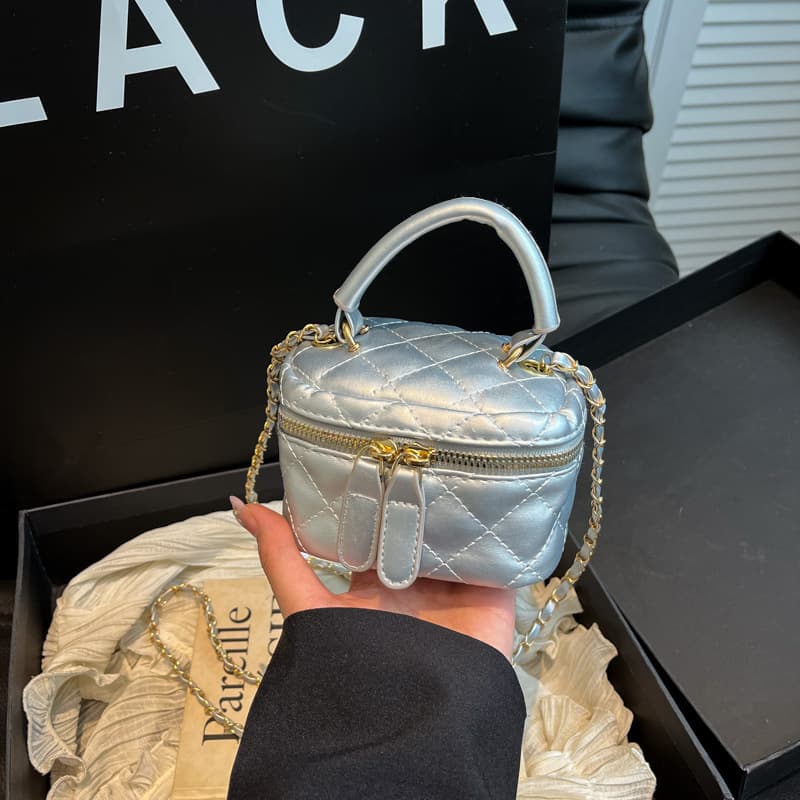 2025 new small box bag, textured crossbody bag, internet celebrity chain bag, one-shoulder shopping bag, makeup bag for women, light luxury and fashionable