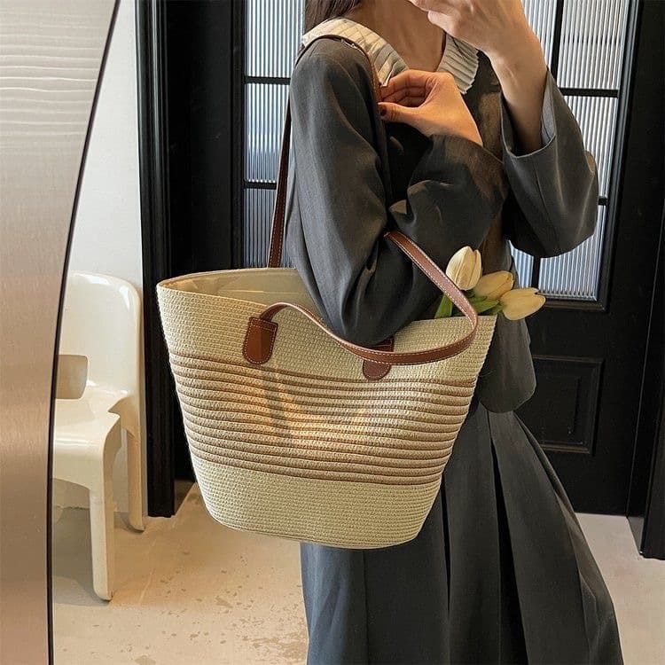 Straw Bag Beach Black Stripes 2025 New Casual Summer Shoulder Bag Fashion Tote Versatile Bag Women's Backpack
