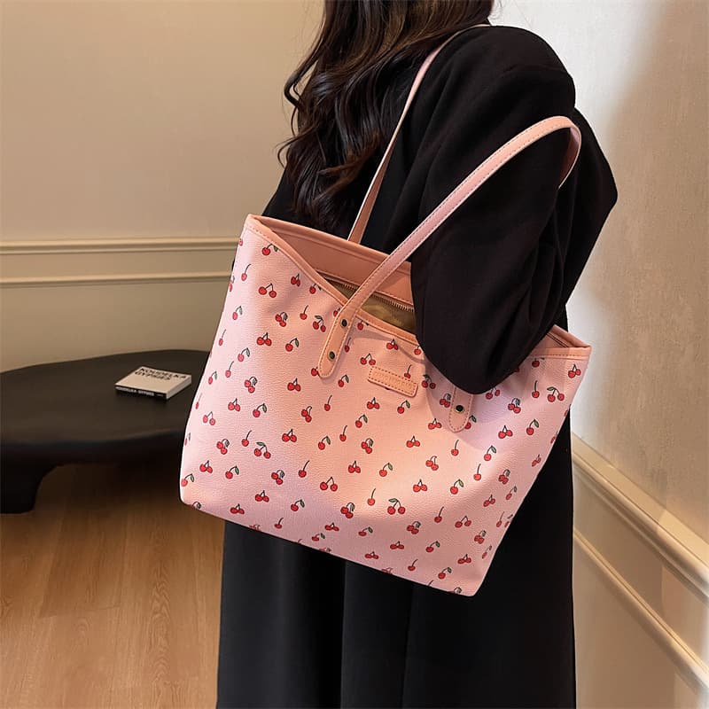2025 new large-capacity daily commuter handbag, trendy and stylish shoulder bag, floral print tote bag