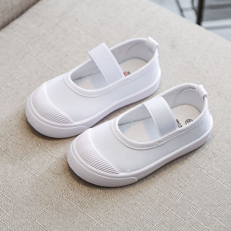 White canvas shoes for children in spring and autumn, suitable for kindergarten boys and girls, with soft soles.