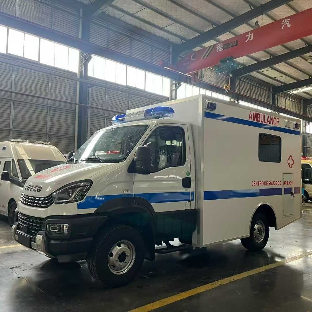 120 medical ambulance, Iveco ambulance exportable, cabin-shaped interior with large space and complete equipment