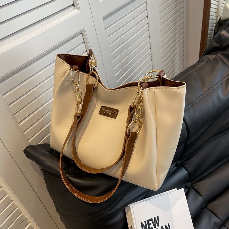 Trendy Large Capacity Women's Handbag 2025 New Style Fashion Light Luxury Premium Texture Affordable Shoulder Commuter Tote Bag