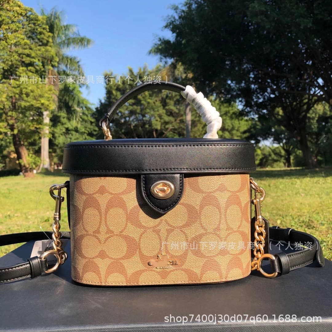 2025C kay makeup box bag presbyopic color matching one-shoulder crossbody hand-held chain bag small round bag light luxury
