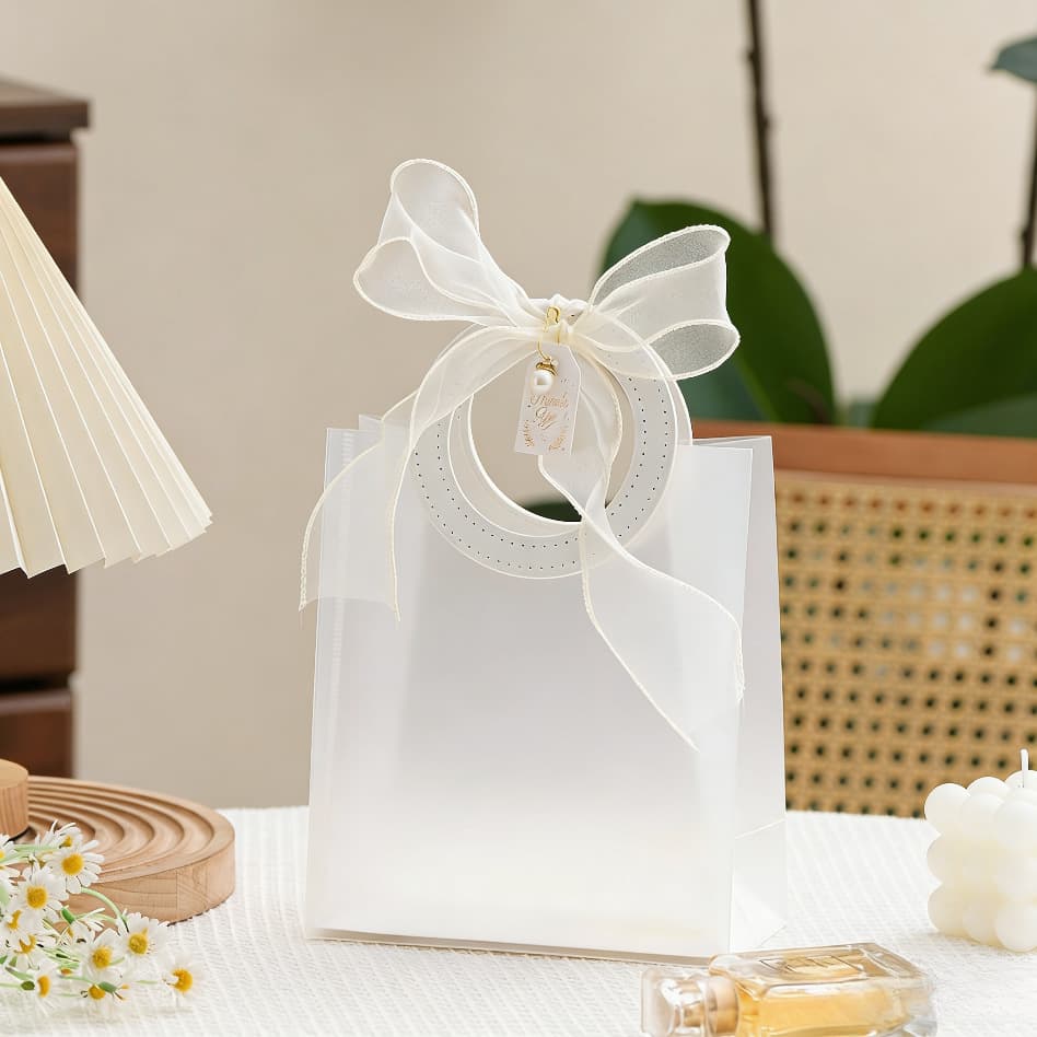 Wedding Ins-Style Gift Bag, PP Handle Bag, Transparent Frosted Plastic Shopping Bag, Gift Bag in Stock