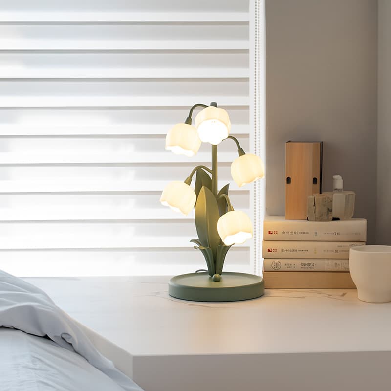 Bedside Night Light French Countryside Ins Style Girl's Bedroom Table Lamp Nordic Minimalist Trendy Decorative Flower Ambient Light