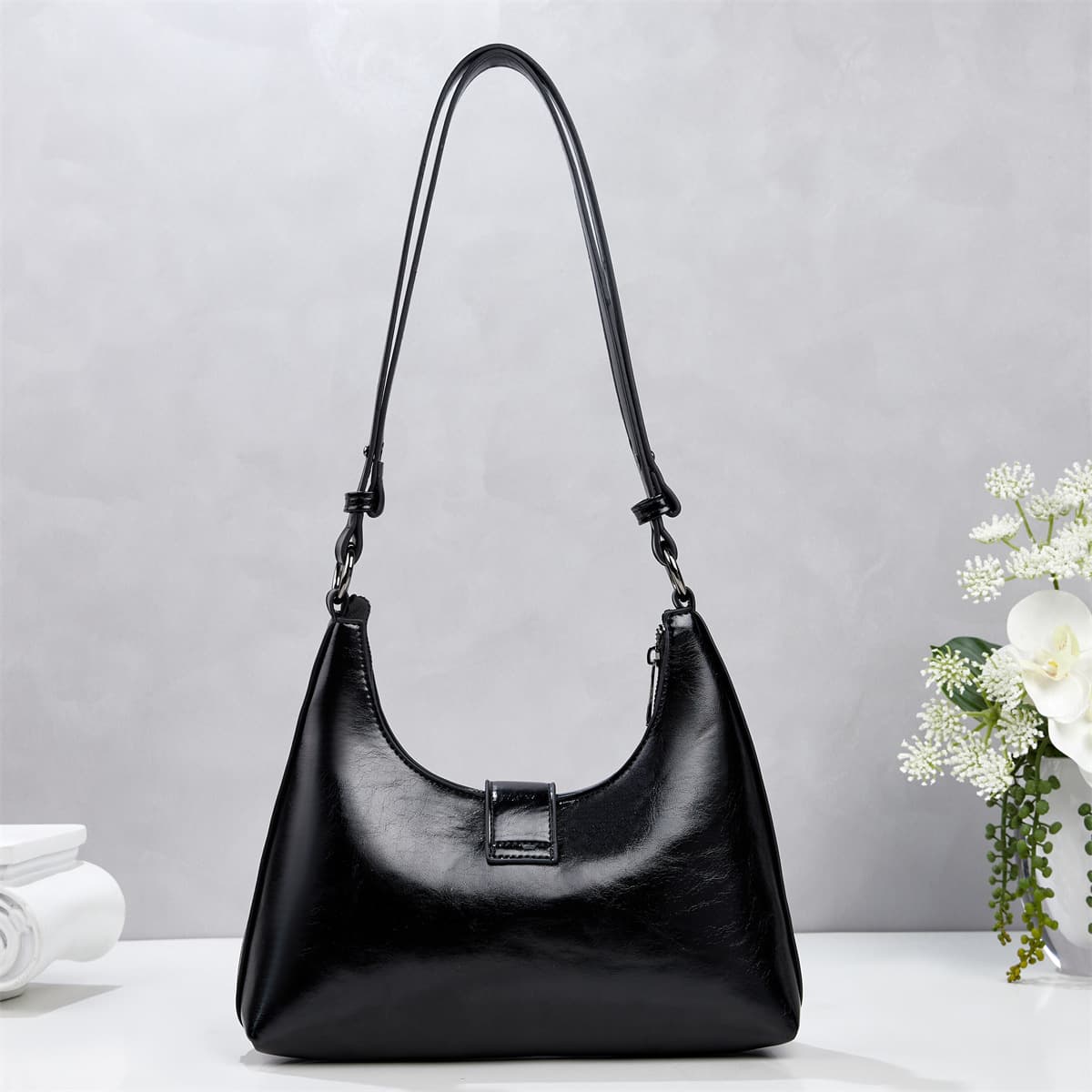 French Niche Black Soft Leather Underarm Tote Bag Minimalist Textured Commuter Adjustable Strap Shoulder Crossbody Women's Bag