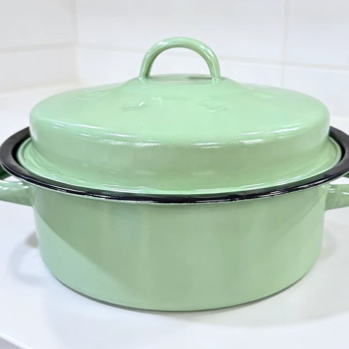 Wholesale Thick Morandi Green Enamel Pot Macaron Green Enamel Instant Noodle Bowl Dormitory Soup Pot Cooking Pot Enamel