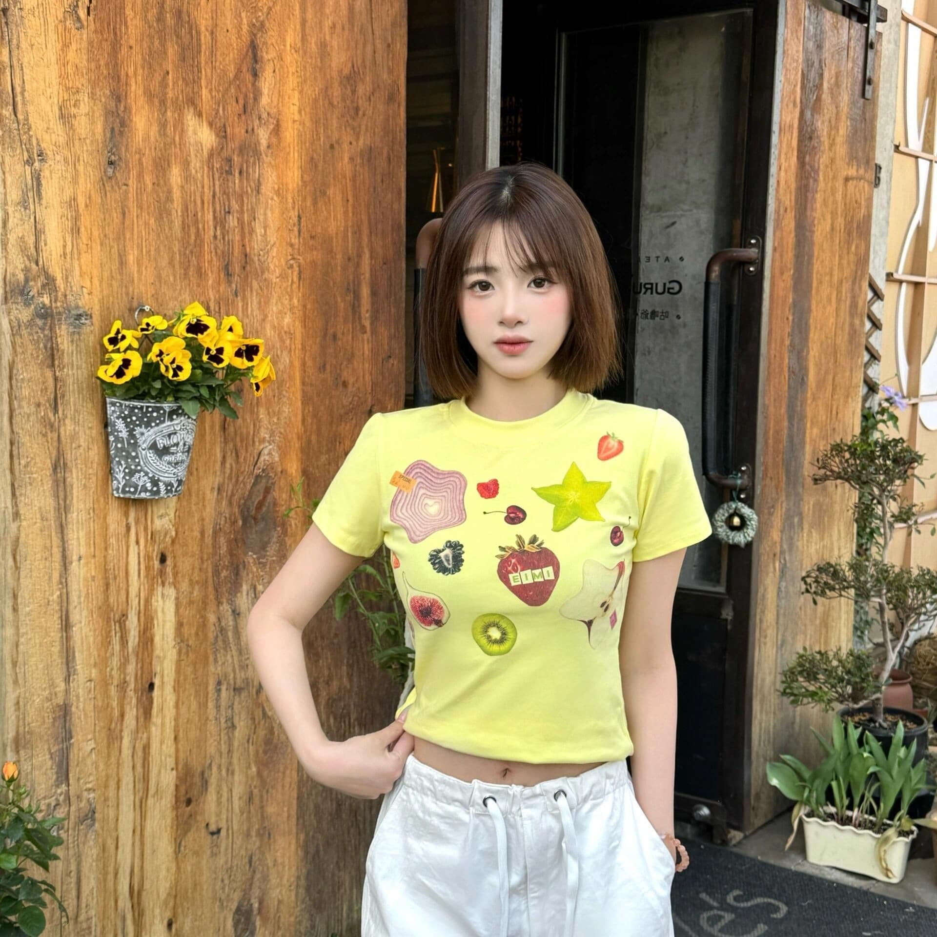 Niche printed light yellow sweet girly shoulder short-sleeved shirt for women summer slim slim dopamine top