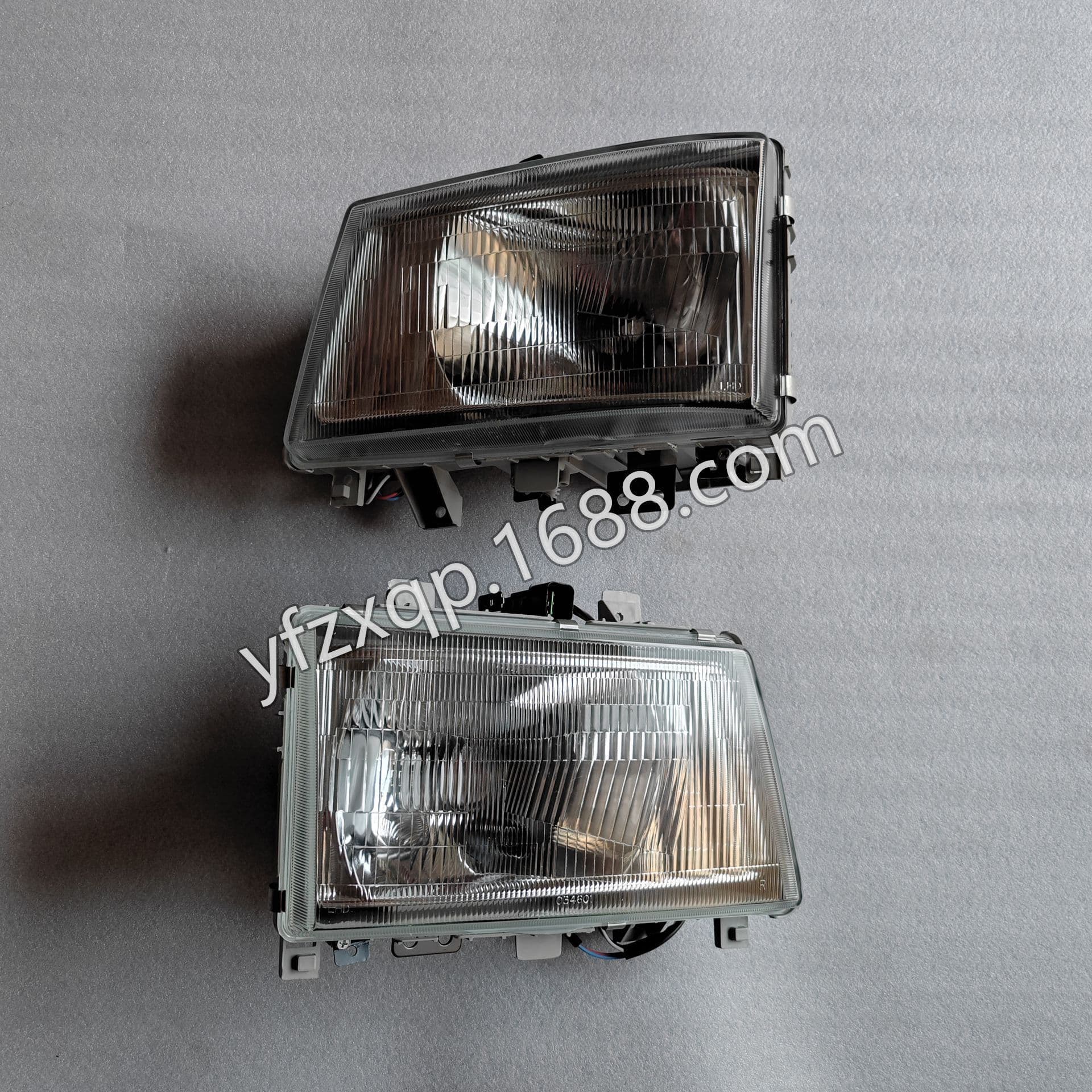 Compatible with Mitsubishi Canter Cab Bumper Headlight Headlamp Canter MITSUBISHI Parts