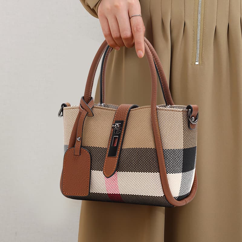 Qiandian Fashion Genuine Leather Bucket Bag Trendy 2026 New Plaid Plaid Bag Cowhide Women's Bag Casual Portable Crossbody Bag