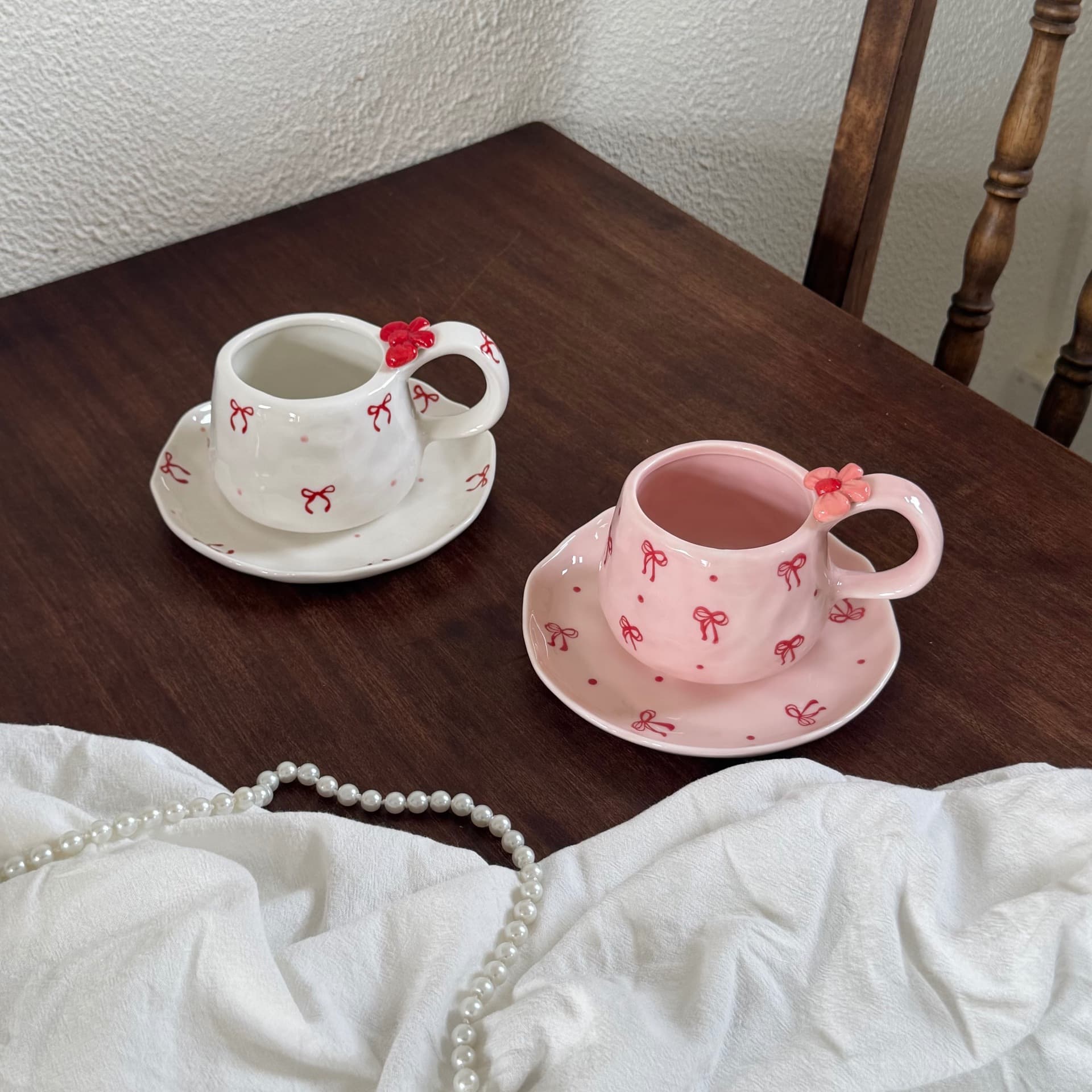 Korean-style bowknot ins-style handmade ceramic coffee cup and saucer, hand-painted high-appearance bowknot cup and saucer