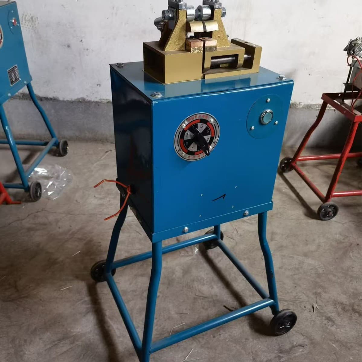 UN-150 type steel bar butt welding machines, flash butt welding machine manufacturers custom straight thread steel round bar metal butt welding machines.