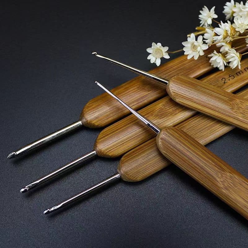 Bamboo handle crochet hook round head carbonized bamboo crochet hook set handmade DIY wool knitting tool sweater needle dirty braid piercing