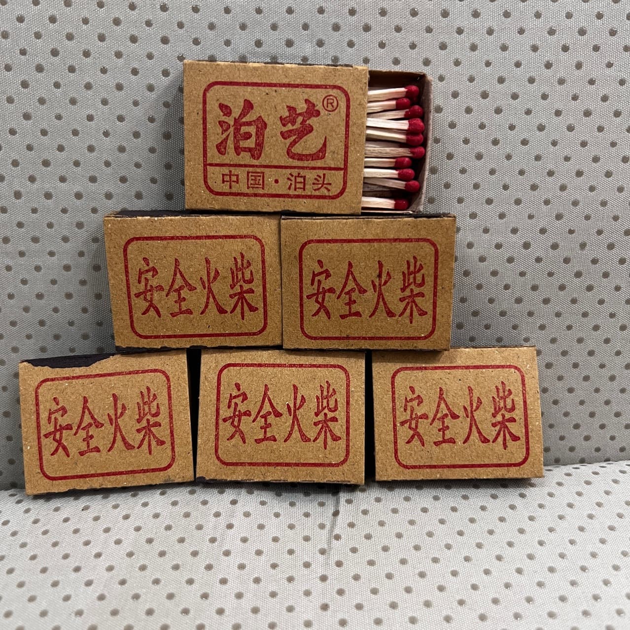 1000-Box Set Premium Old-Style Matches for Smoking, Retro Disposable Hotel and Camping Use