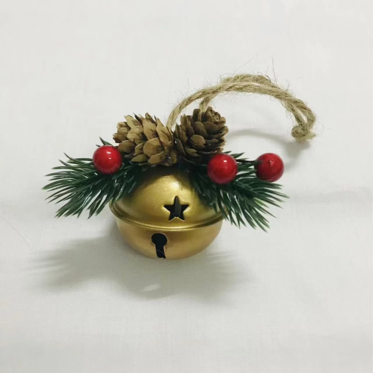 Red Christmas tree hanging small bell home decoration metal painted bell holiday decoration pendant forest series
