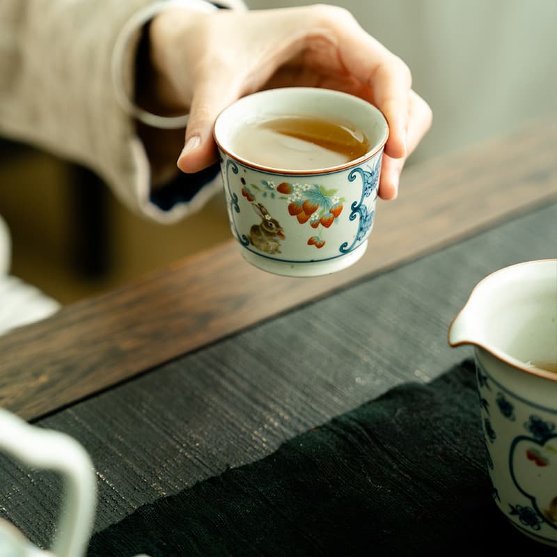 Blue-and-white Ru kiln crackle glaze teacup, high-foot flower-mouth cup, ceramic high-appearance tea tasting cup for women