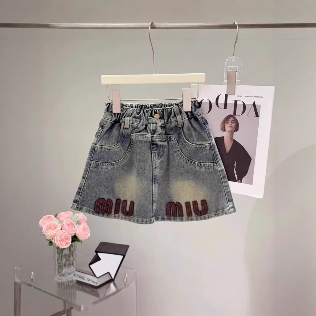 Girls Summer 2025 New Fashionable Denim Skirt, Versatile Short Skirt for Kids, Elastic Waist