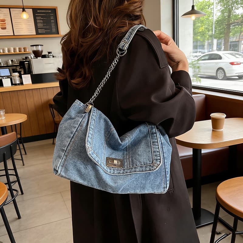 Large Capacity Denim Bag for Women 2026 Spring New Fashionable Shoulder Bag Chain Casual Commuter Tote Bag