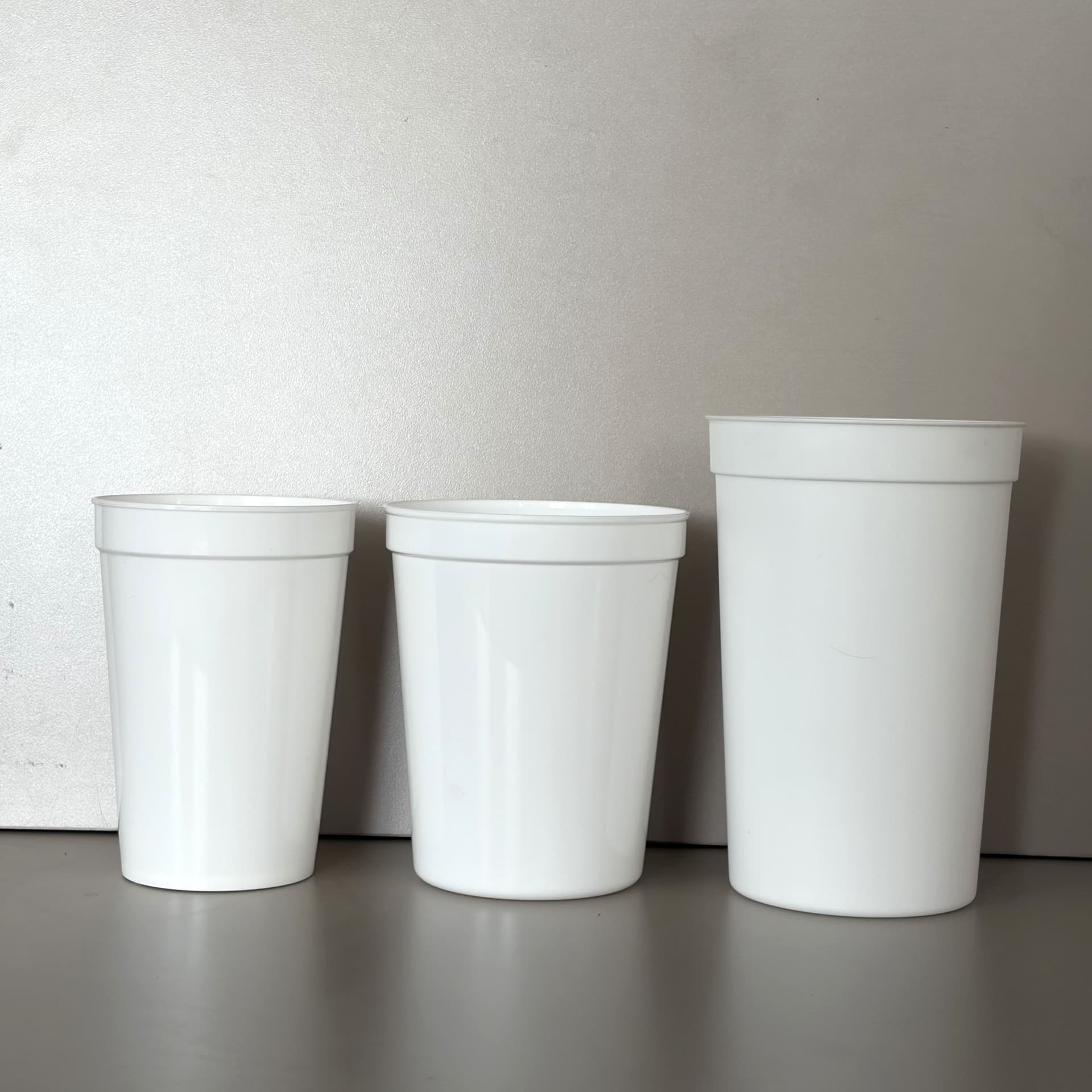 Plastic Stadium Cup - 12-16-22 oz Stackable Juice Cup Reusable Plastic Square Cup
