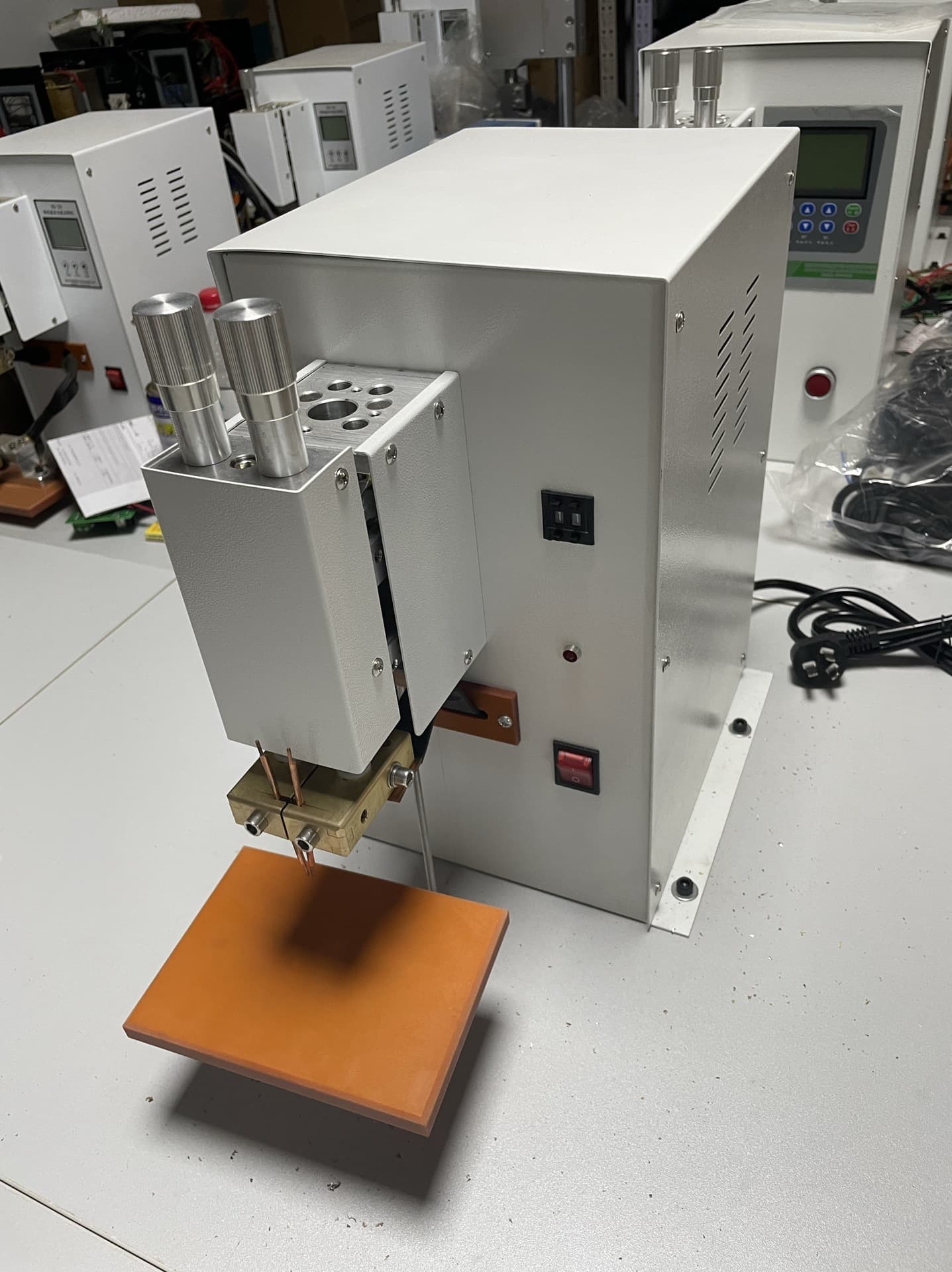 High-Power AC 18650 Cylindrical Battery Pack Digital Battery Spot Welding Machine Electric Welding Machine Foot-Operated Pneumatic