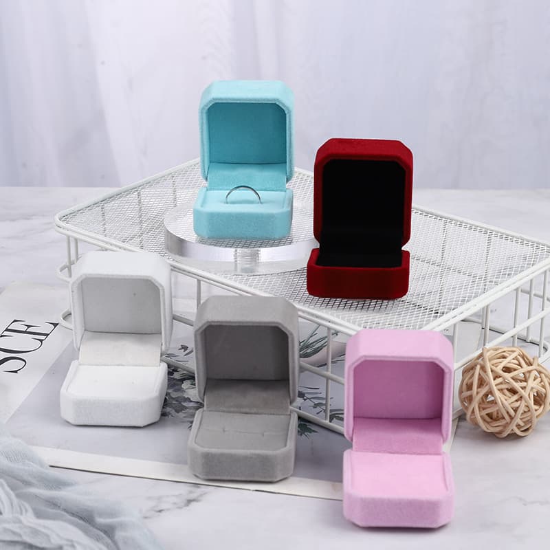 Stock Velvet Ring Box Jewelry Packaging Box Velvet Ring Box Multicolor Octagonal Velvet Ring Box Ring Box Wholesale